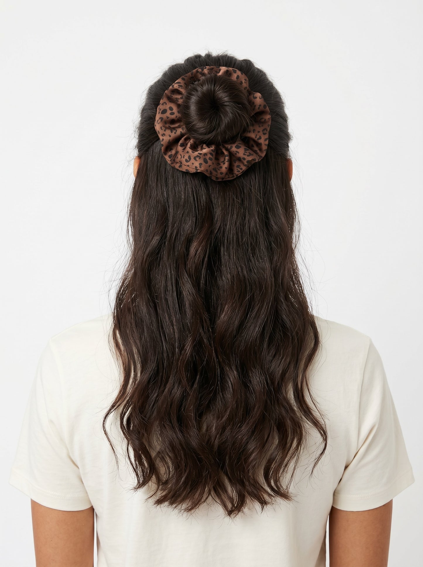 Leo Scrunchie Mousse Satin